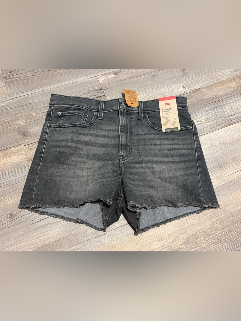 Levi’s high rise denim shorts size 31 black new with tags
